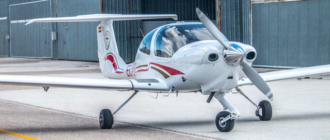 aeronave diamond da40 de one air aviacion