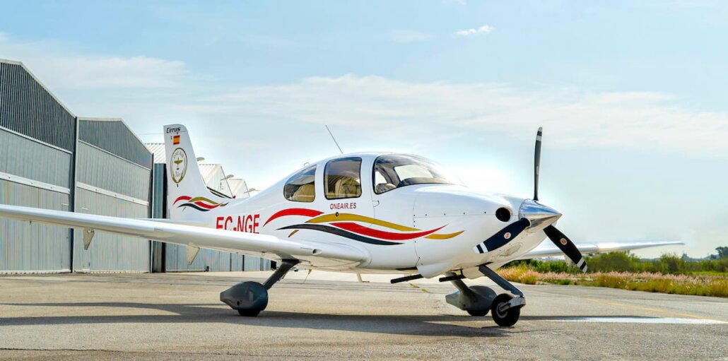 Aviones Cirrus SR20 El primero con paracaídas integrado OneAir