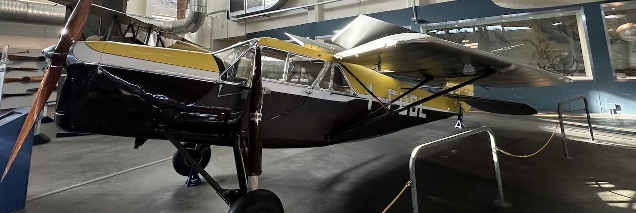 Avión De Havilland DH 80