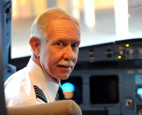 Charles Sullenberger, el capitán de US Airways que amerizó el vuelo 1549 con éxito