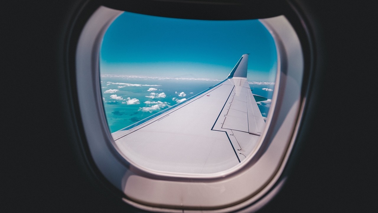 Ventana redonda de un avión