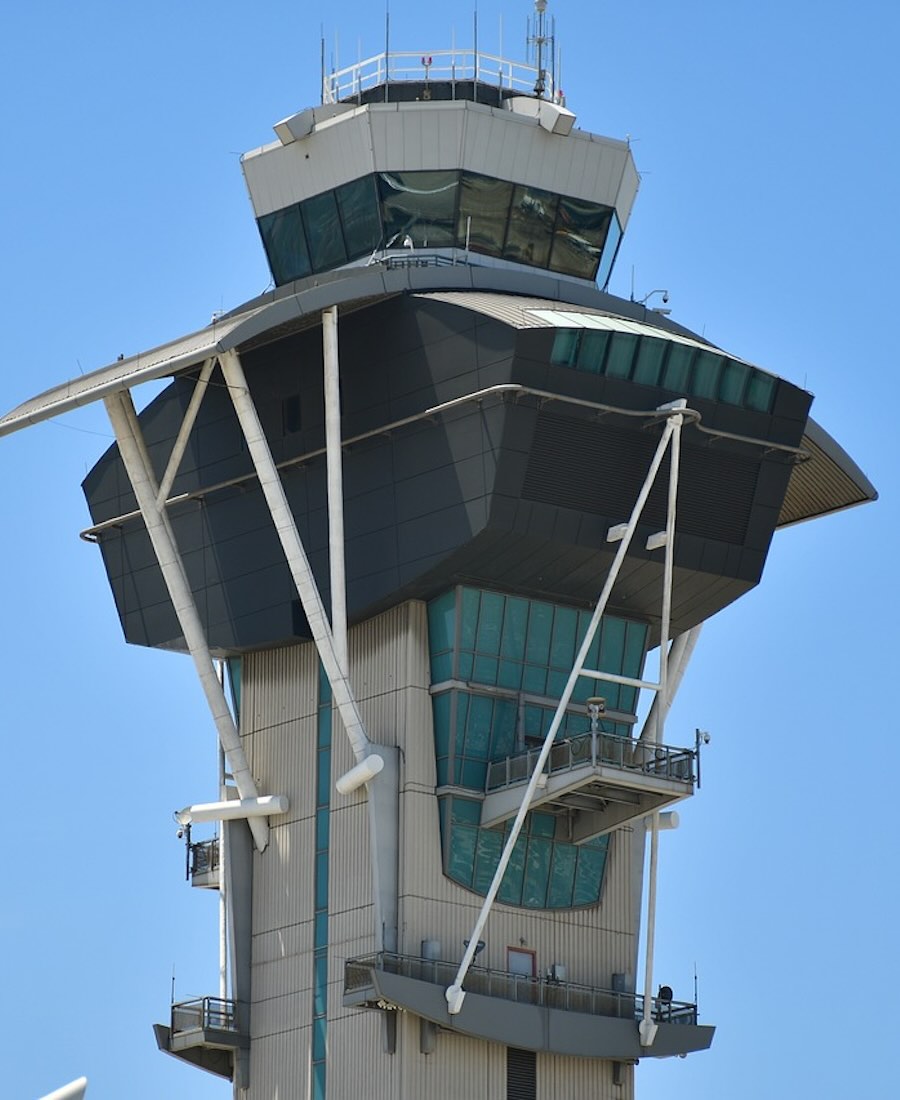 Torre de control de un aeropuerto