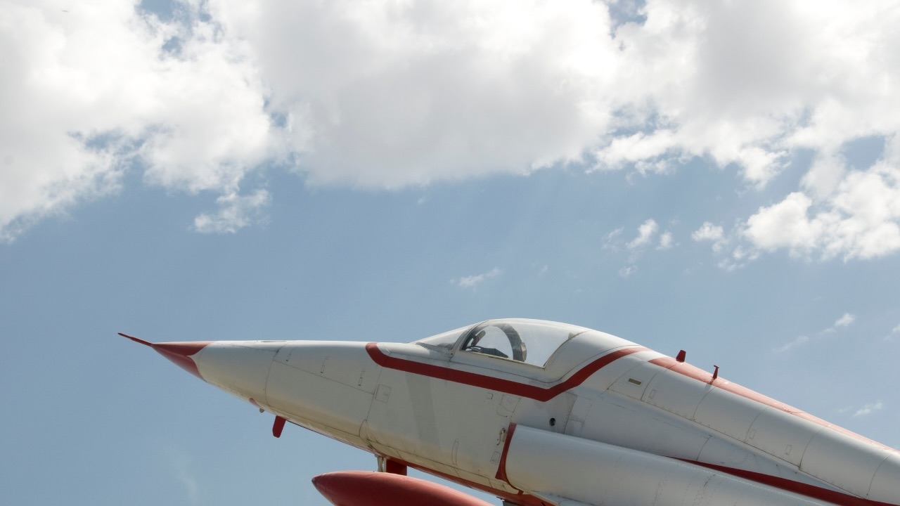 Avión supersónico