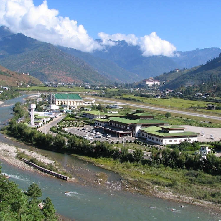 aeropuerto-de-paro-en-butan