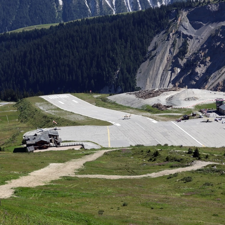 altipuerto-aeropuerto-courchevel-francia