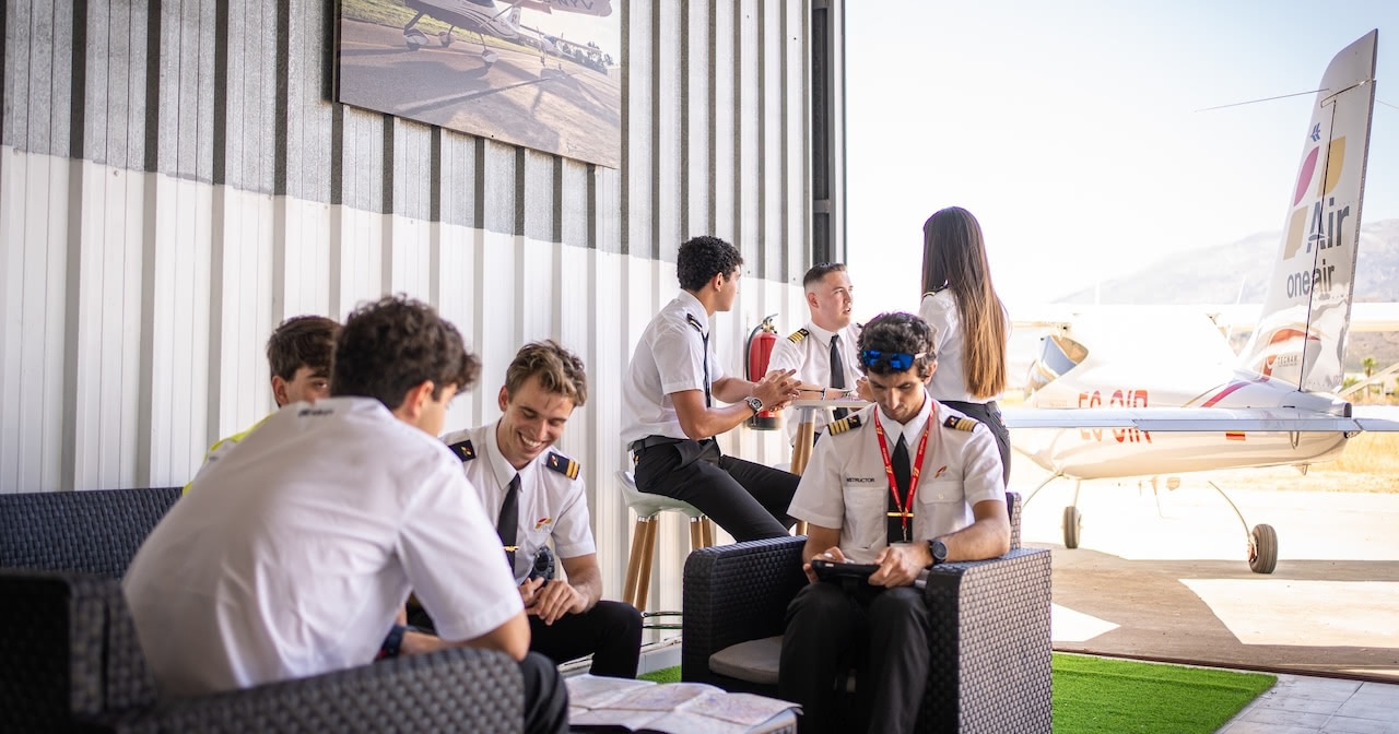 precio-curso-piloto-comercial-con-grado-universitario